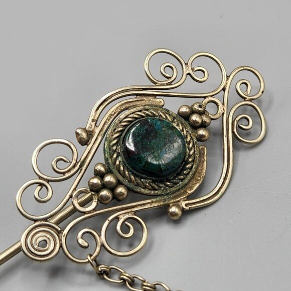 Victorian Style Lapel Pin Green Stone Wire Wrap Ornate - Picture 3 of 10